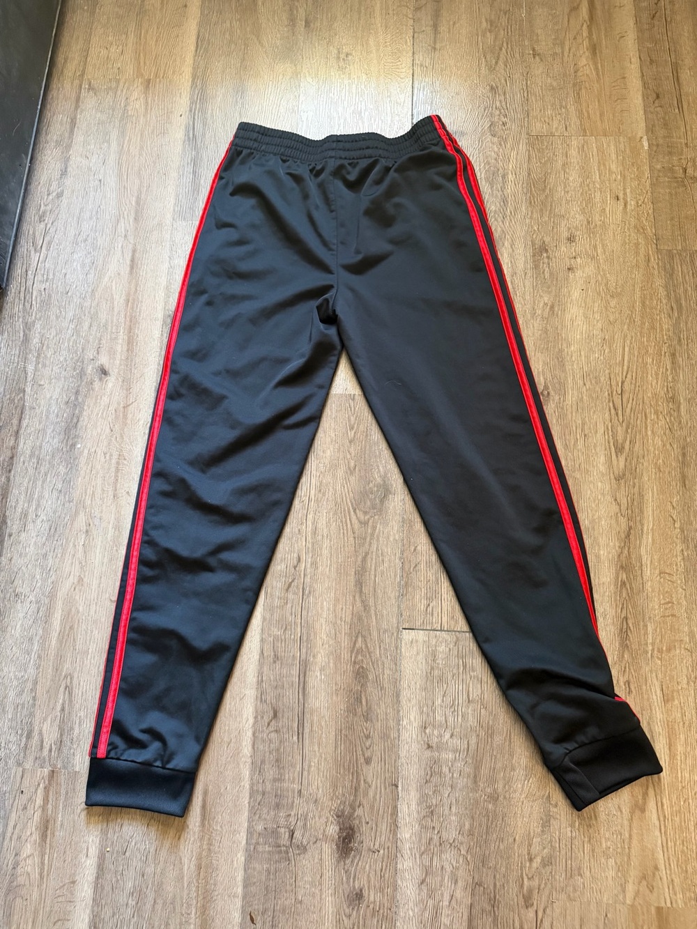 adidas Red & Black Kids XL 3-Piece Active Set - Logo Tee, Jacket & Track Pants - Picture 6 of 8